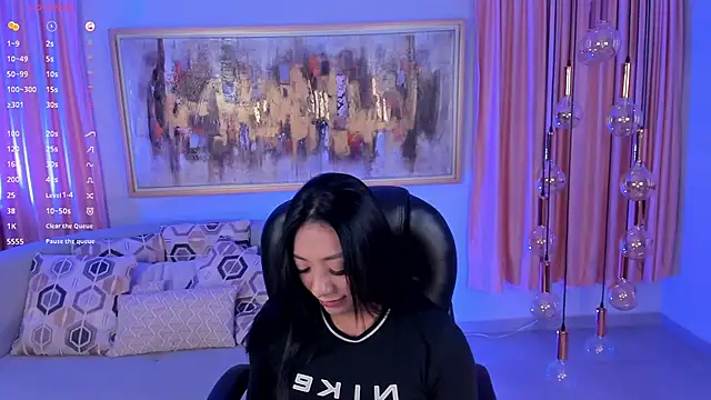 LizzHamilton   online show from February 13, 12:13 am