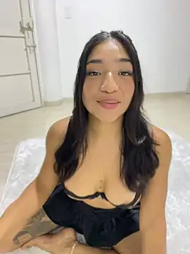 Snapshot of Bellafr chatting on December 27, 12:29 am Bellafr online show from December 27, 12:29 am