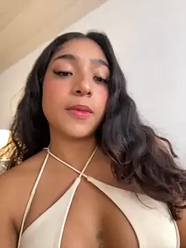 Snapshot of Bellafr chatting on January 5, 8:31 pm Bellafr online show from January 5, 8:31 pm