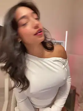 Bellafr online show from March 1, 6:21 pm