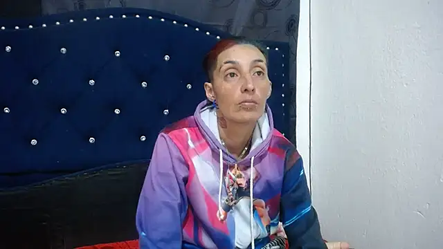 Snapshot of anyu1306 chatting on February 12, 7:44 am anyu1306 online show from February 12, 7:44 am