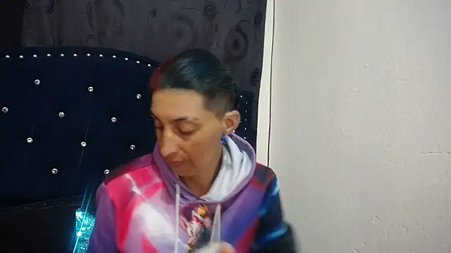 Snapshot of anyu1306 chatting on February 13, 10:54 pm anyu1306 online show from February 13, 10:54 pm