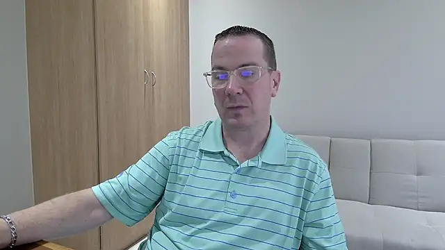 BrettJ81 online show from September 14, 1:54 pm