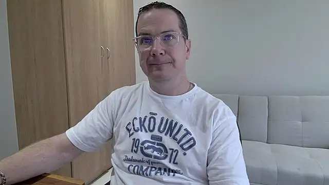 BrettJ81 online show from January 7, 12:07 pm