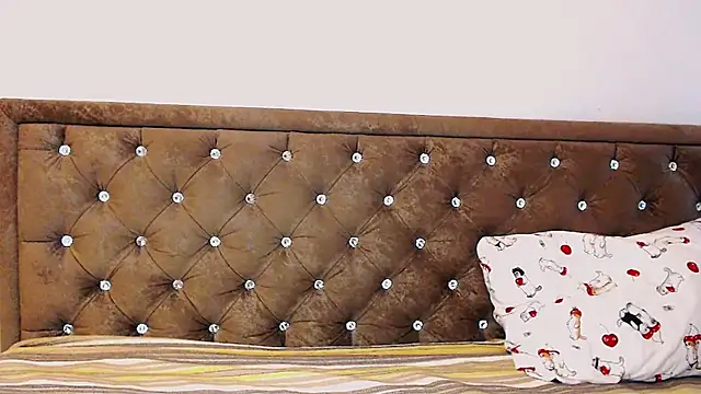 Sara4uu online show from November 2, 7:22 am