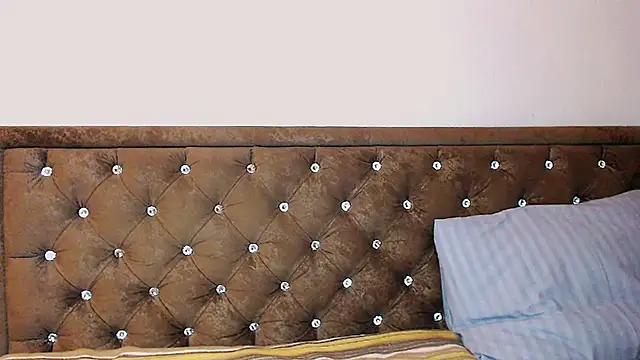 Sara4uu online show from December 15, 2:05 am