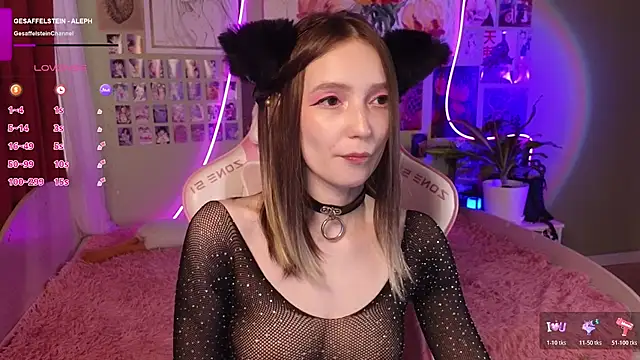 Evie Ro online show from May 8, 12:10 pm
