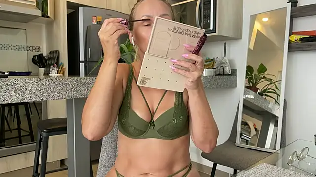 mommy nadin online show from January 9, 8:44 pm