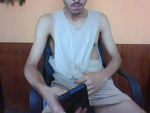 Snapshot of MisterMister45 chatting on April 29, 4:11 pm MisterMister45 online show from April 29, 4:11 pm