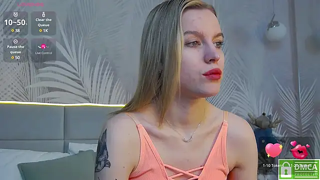 Snapshot of AmaliaBell chatting on January 2, 1:19 pm AmaliaBell online show from January 2, 1:19 pm