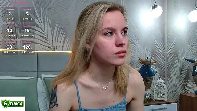Snapshot of AmaliaBell chatting on January 13, 1:06 pm AmaliaBell online show from January 13, 1:06 pm
