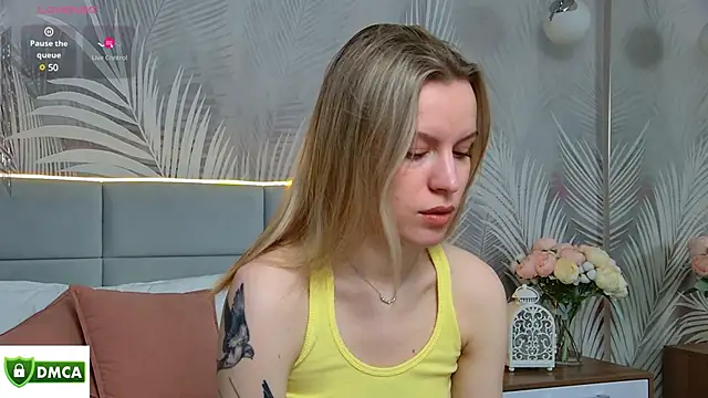Snapshot of AmaliaBell chatting on March 5, 1:06 pm AmaliaBell online show from March 5, 1:06 pm