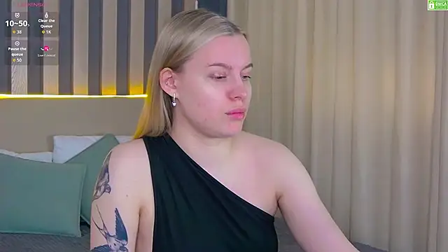 AmaliaBell online show from April 10, 1:05 pm