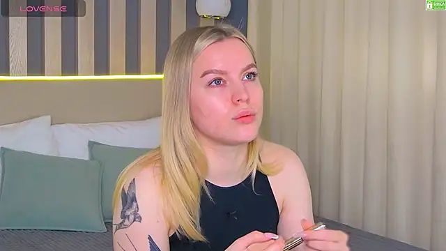 AmaliaBell online show from April 16, 1:12 pm