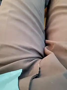 u wan me online show from October 15, 4:12 am