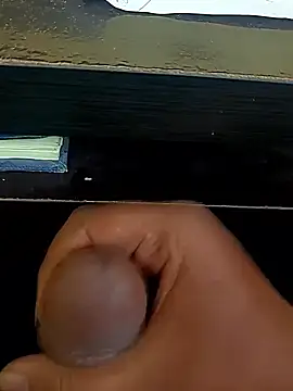 u wan me online show from February 7, 3:27 pm