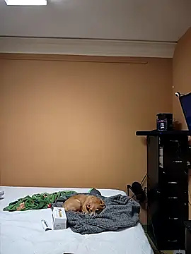 leahcimnikral online show from November 22, 6:56 am