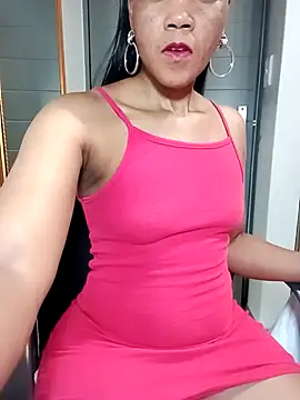Snapshot of BabySweetDee chatting on February 14, 2:07 am BabySweetDee online show from February 14, 2:07 am