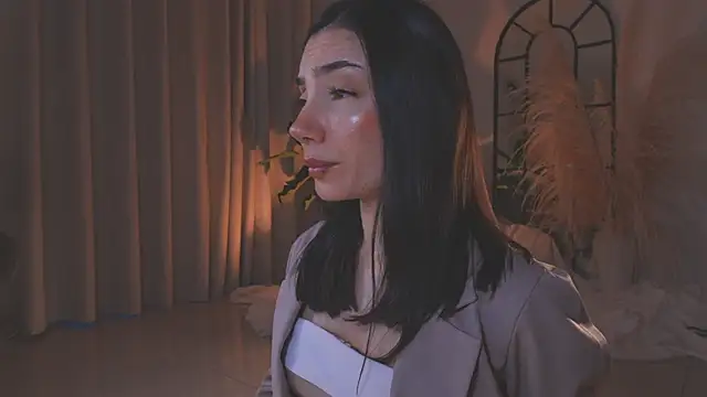 AmyArmstrong online show from September 15, 11:05 pm