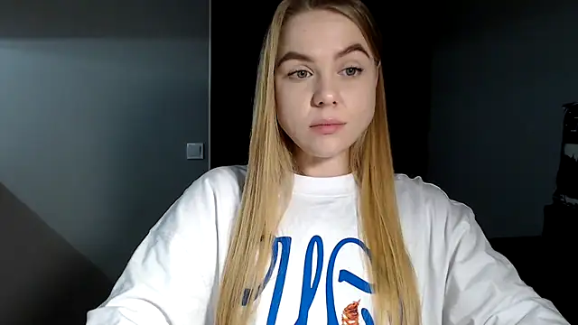 Snapshot of Sunbeam_ chatting on February 5, 11:39 pm Sunbeam online show from February 5, 11:39 pm