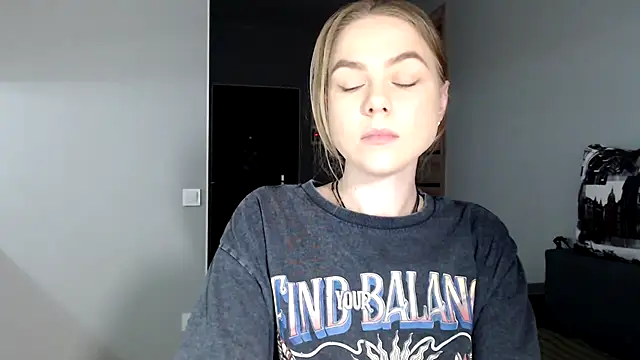 Sunbeam  online show from March 22, 9:07 pm