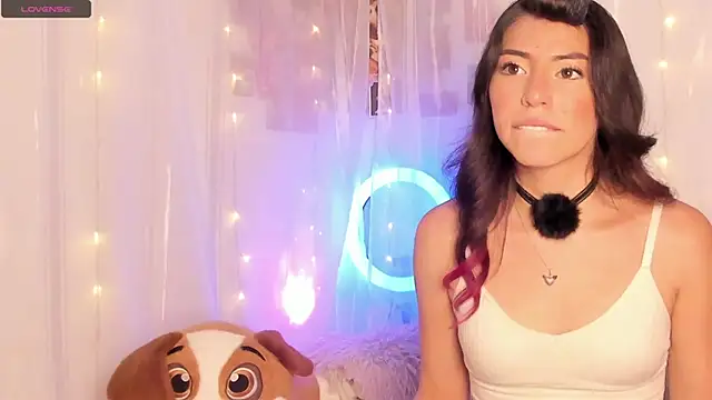 natalie jaensen online show from February 18, 10:28 pm