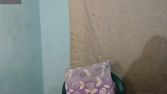 Snapshot of Candy_chloee chatting on October 2, 7:04 am Candy chloee online show from October 2, 7:04 am