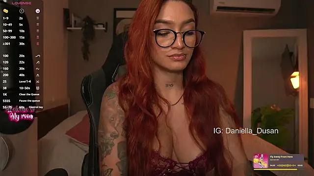 DaniDusan  online show from January 20, 10:26 pm