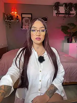 DaniDusan  online show from November 2, 8:00 pm