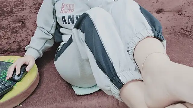 Sophie Secret online show from October 25, 9:31 pm