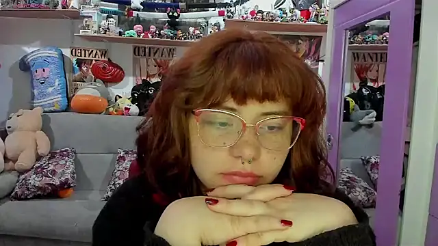 soficammy online show from December 11, 9:45 pm