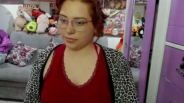 soficammy online show from December 18, 5:26 am