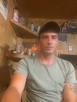 Snapshot of DillPie chatting on September 12, 1:17 am DillPie online show from September 12, 1:17 am