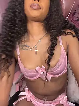 Snapshot of mismialove chatting on February 14, 7:49 am mismialove online show from February 14, 7:49 am