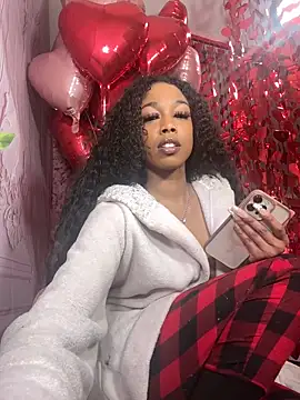 Snapshot of mismialove chatting on February 15, 9:00 pm mismialove online show from February 15, 9:00 pm