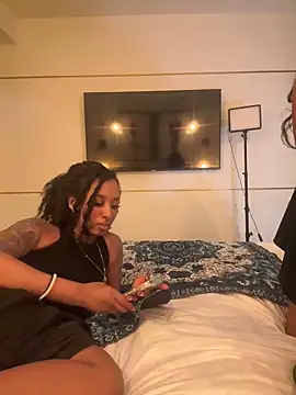 Snapshot of mismialove chatting on February 26, 10:14 am mismialove online show from February 26, 10:14 am