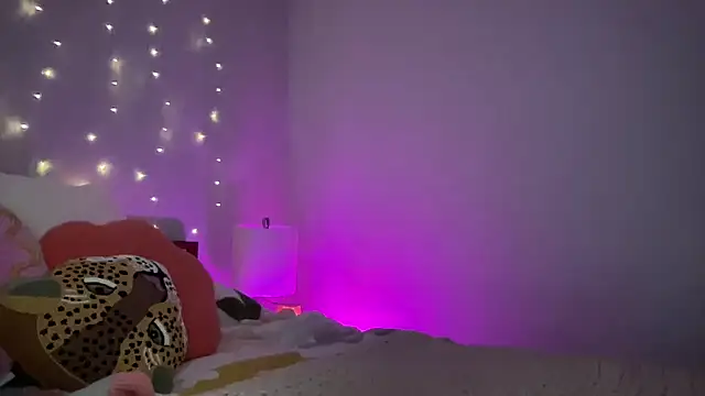 Fitnessbabe69 online show from January 4, 9:31 pm