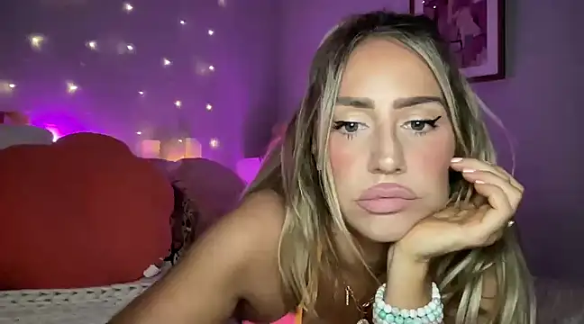 Fitnessbabe69 online show from March 16, 8:43 am