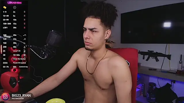 bigryann23 online show from March 1, 3:43 am