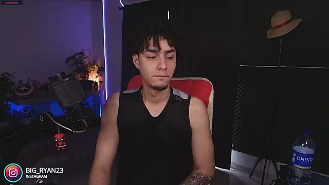 bigryann23 online show from September 8, 6:51 pm