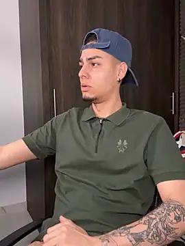 bigryann23 online show from March 26, 2:11 pm